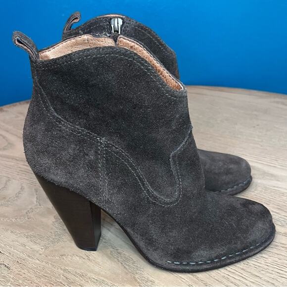 Frye Madeline Short Heeled Western Boots Dark Gray Suede Women’s Size 7.5 - Picture 2 of 10